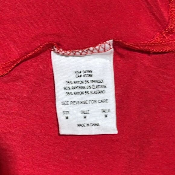 NBA Women's Houston Rockets New Era V-Neck Tee - Picture 6 of 8